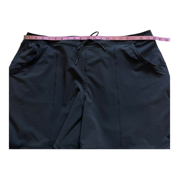Land End Sport Athletic Shorts - Size 18 - Picture 6 of 8